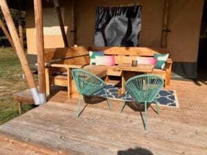 eranda met uitzicht over glampingterrein Bourgogne