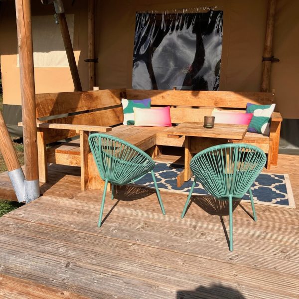 eranda surplombant le site de glamping Bourgogne
